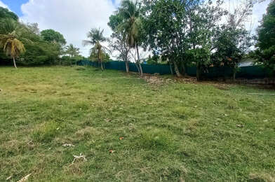 Terrain  235000 €