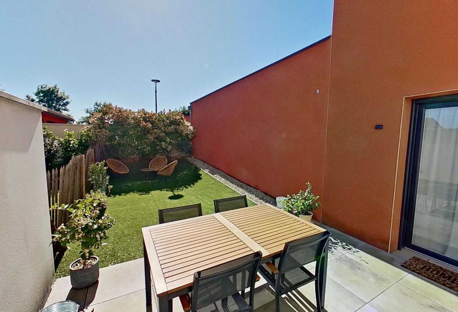 Appartement T3 À Vendre À La Tour De Salvagny — photo 1