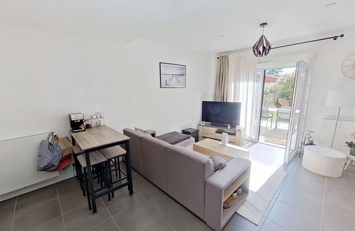 Appartement T3 À Vendre À La Tour De Salvagny — photo 2
