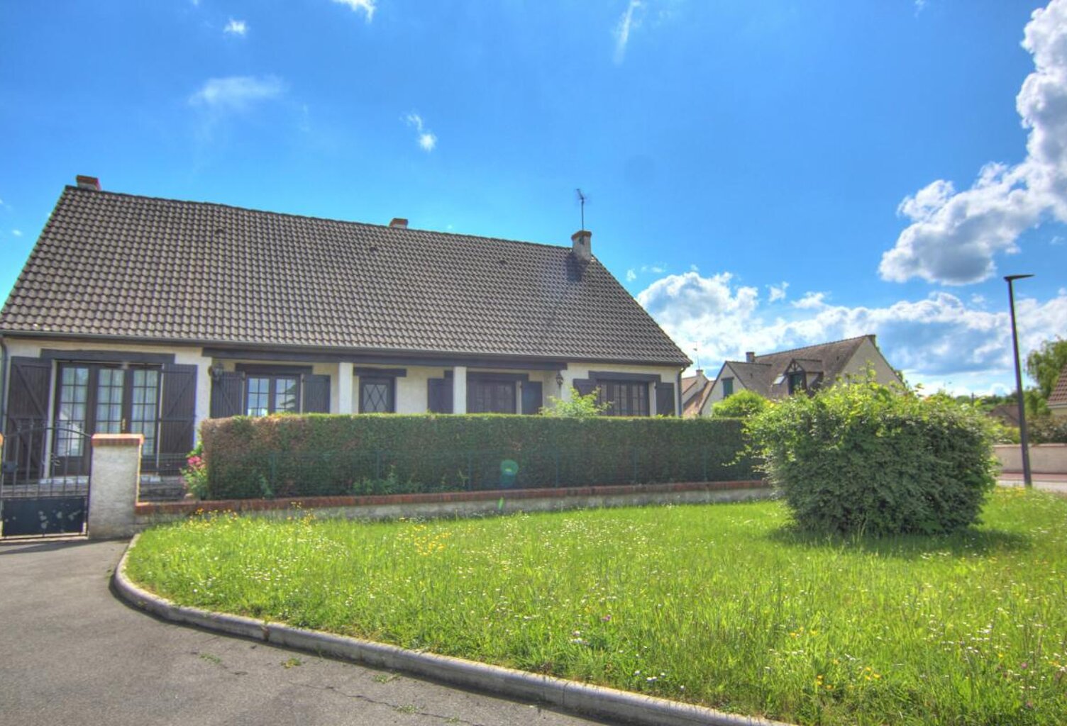 Maison À Vendre — photo 1