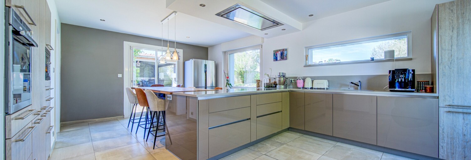 Maison 10 Pièces 250 m² à vendre à Nomeny (54610)