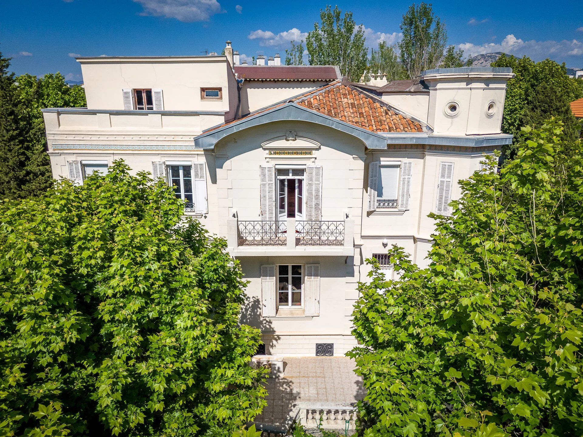 Villa / Maison  T10 à vendre Marseille 8eme 13008