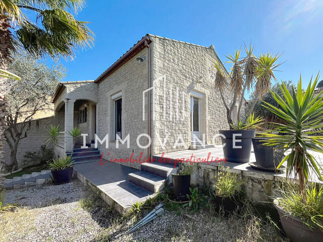 Villa de 95m2 de plain-pied avec 3 chambres édifiée sur une — photo du bien