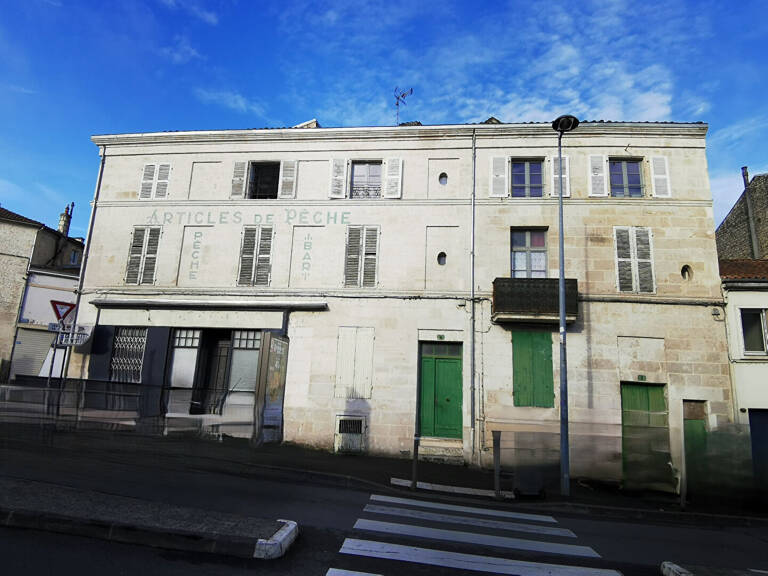 Port Boinot CENTRE VILLE NIORT Immeuble de rapport de 135 m2 — photo 1