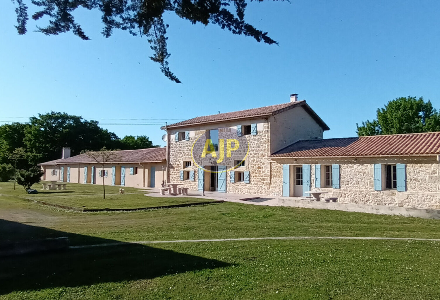 Demeure Saint Vivien De Medoc 13 pièce(s) 550 m2 — photo 1