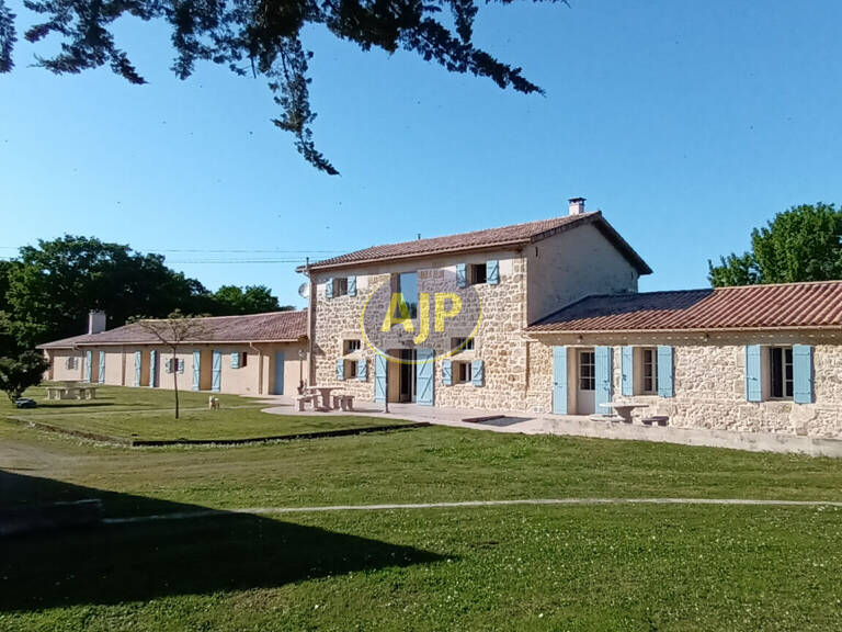 Demeure Saint Vivien De Medoc 13 pièce(s) 550 m2 — photo 1