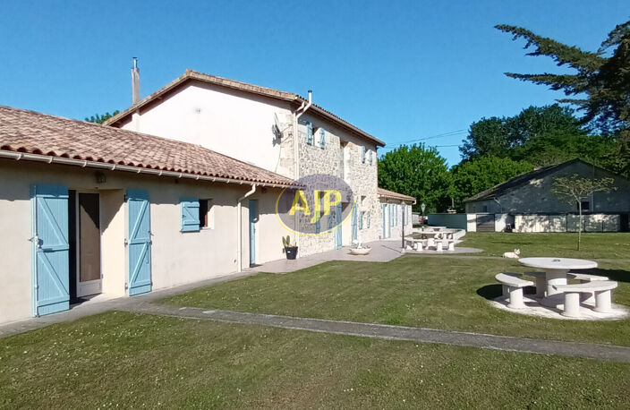 Demeure Saint Vivien De Medoc 13 pièce(s) 550 m2 — photo 4