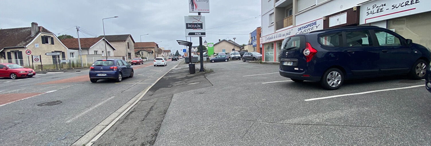 Commerce  170 m² à louer à Pau (64000)