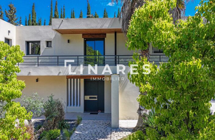 BEAUTIFUL FAMILY - Maison T8 de 349m2 + Jardin/Piscine + Garage — photo 2