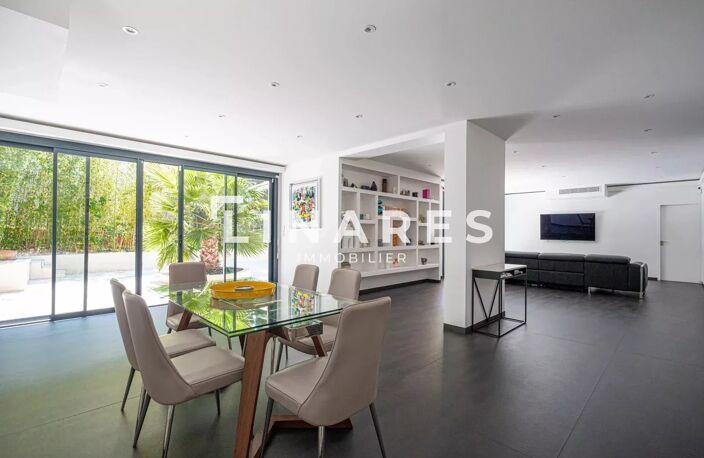 BEAUTIFUL FAMILY - Maison T8 de 349m2 + Jardin/Piscine + Garage — photo 5