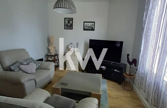 A VENDRE : MAISON AVEC JARDIN - REIMS — photo 5