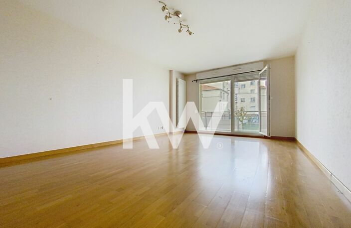 A VENDRE : APPARTEMENT PROCHE CENTRE-VILLE AVEC GARAGE DOUBLE — photo 2