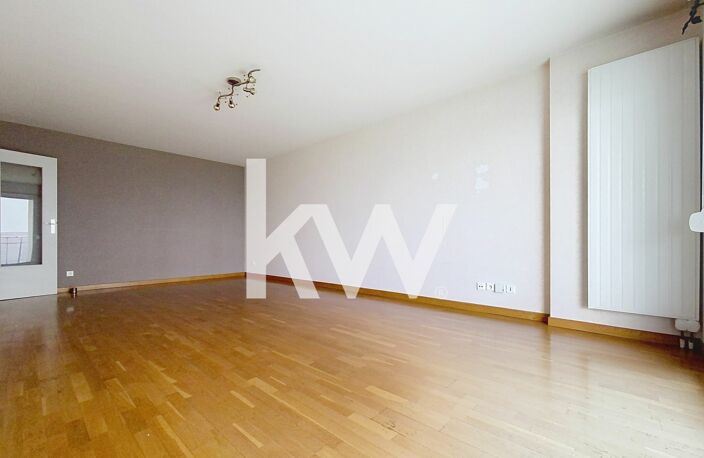 A VENDRE : APPARTEMENT PROCHE CENTRE-VILLE AVEC GARAGE DOUBLE — photo 3