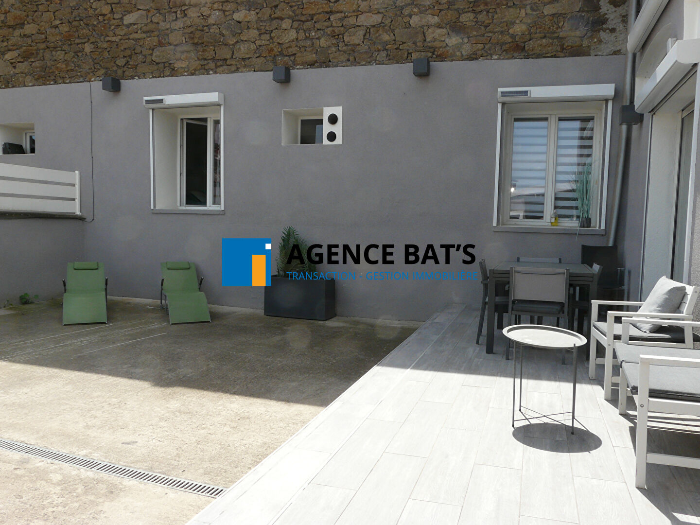 Photo Appartement Saint Genest Lerpt 6 pièce(s) 170 m2 image 1/4