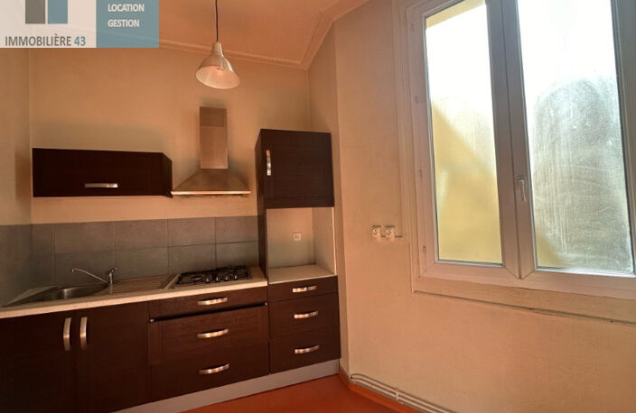 F4 CENTRE VILLE 123 M2 — photo 3