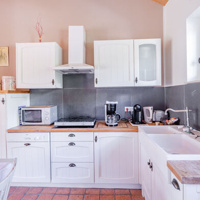 Appartement 23 pièces 220000 €