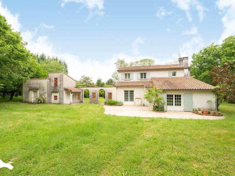 Villa de 7 pièces principales — photo 1