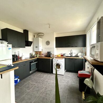 Appartement 4 pièces 137700 €