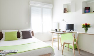 Appartement 1 Pièce 19 m² à vendre à Saint-Cyr-l'École (78210)