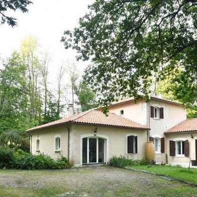 Maison 7 pièces 454896 €