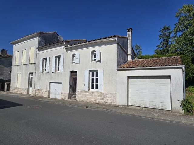 Immeuble à Jonzac — photo du bien