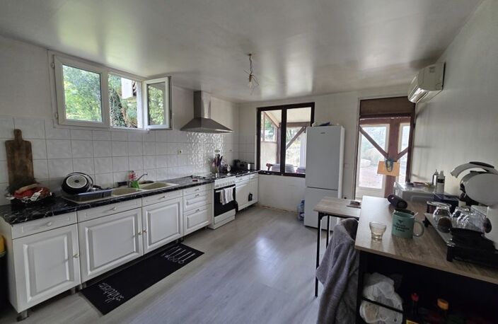 Vente immeuble   Jonzac (17500) — photo 2