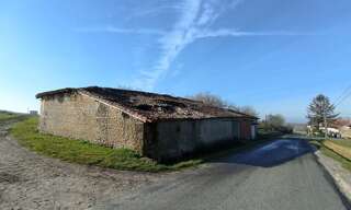 Maison 1 Pièce 270 m² à vendre à Jonzac (17500)