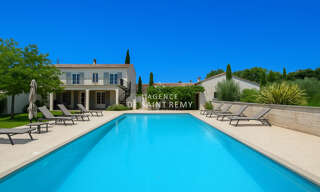 Maison 10 Pièces 270 m² à vendre à Saint-Rémy-de-Provence (13210)