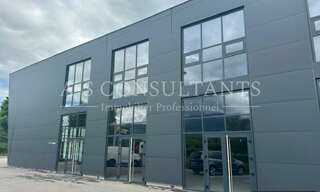 Commerce  2315 m² à louer à Chignin (73800)