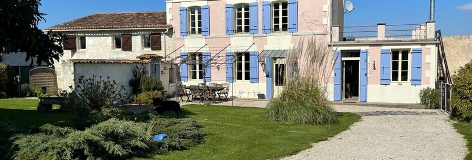 Maison 12 Pièces 280 m² à vendre à Nantillé (17770)