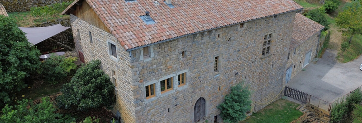 Maison 10 Pièces 285 m² à vendre à Saint-Sauveur-de-Montagut (07190)