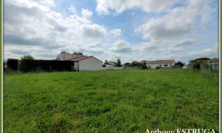 Terrain  901 m² à vendre à Saint-Clar-de-Rivière (31600)