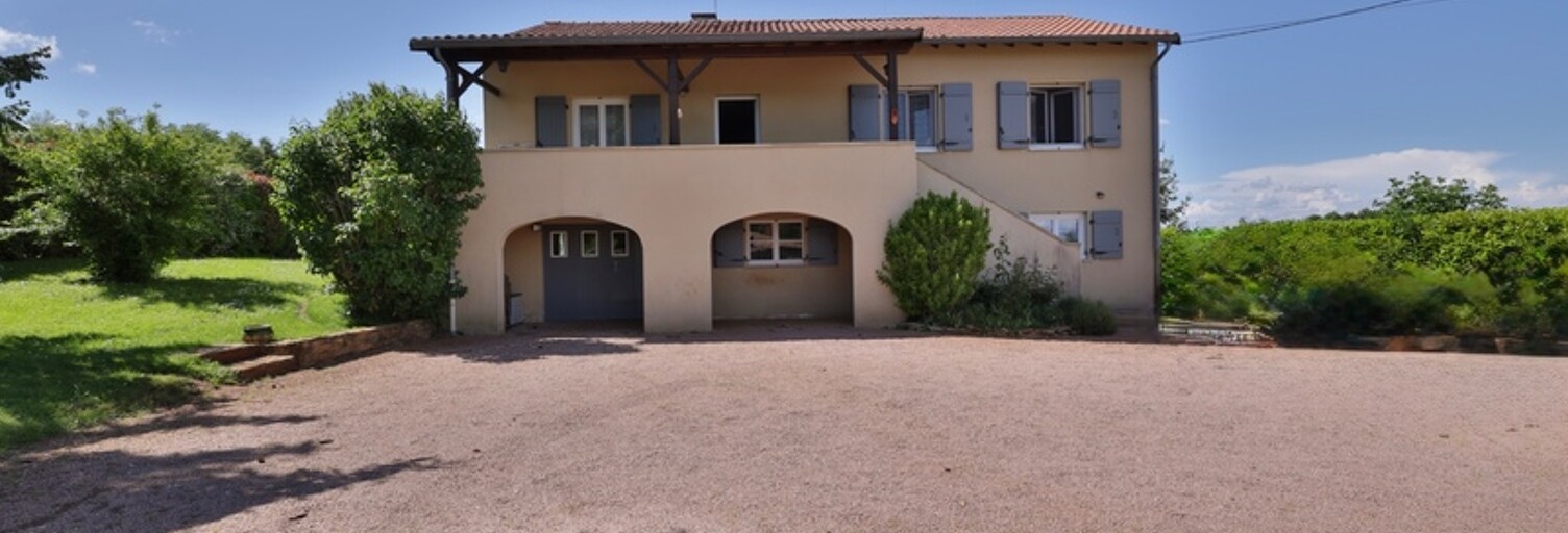 Maison 8 Pièces 134 m² à vendre à Donzy-le-Pertuis (71250)