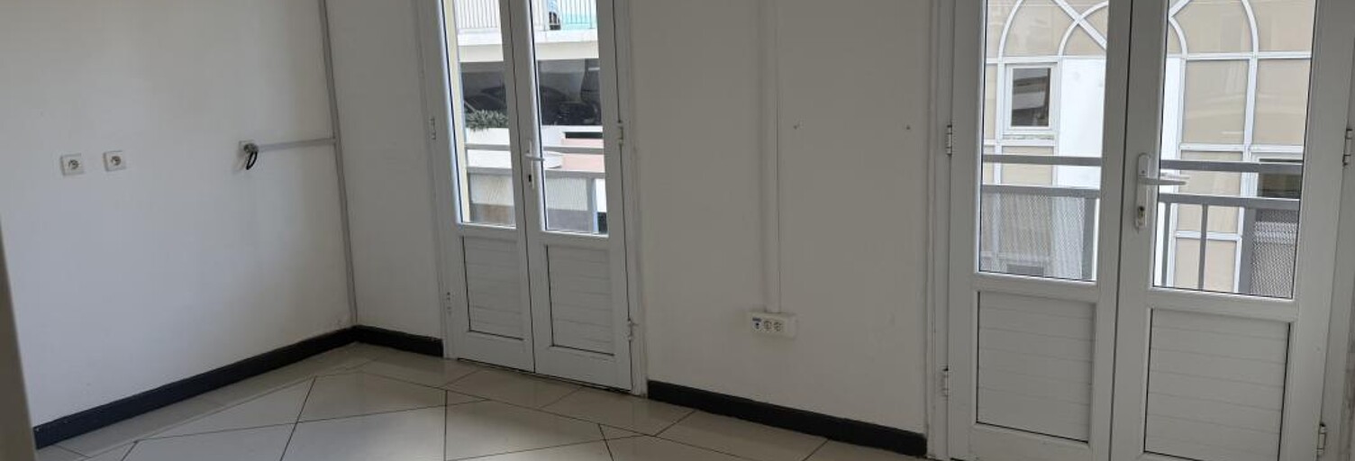Bureau  77 m² à louer à Saint-Denis (97400)