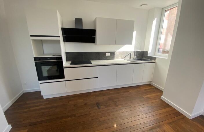 Appartement rénové F3 de 71,59m² - Jardin privatif de 200 m²- Garage — photo 2