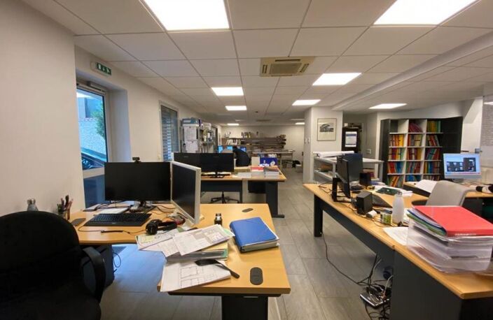 À louer - locaux d'activité de 150 m² à Castres — photo 2