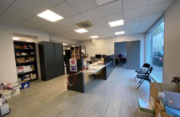 À louer - locaux d'activité de 150 m² à Castres — photo 3