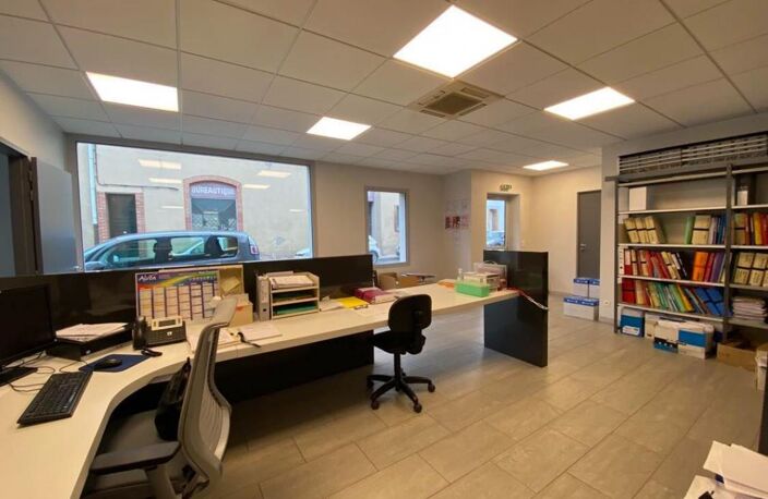 À louer - locaux d'activité de 150 m² à Castres — photo 4