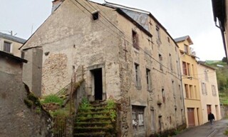 Maison 9 Pièces 300 m² à vendre à Murat-sur-Vèbre (81320)