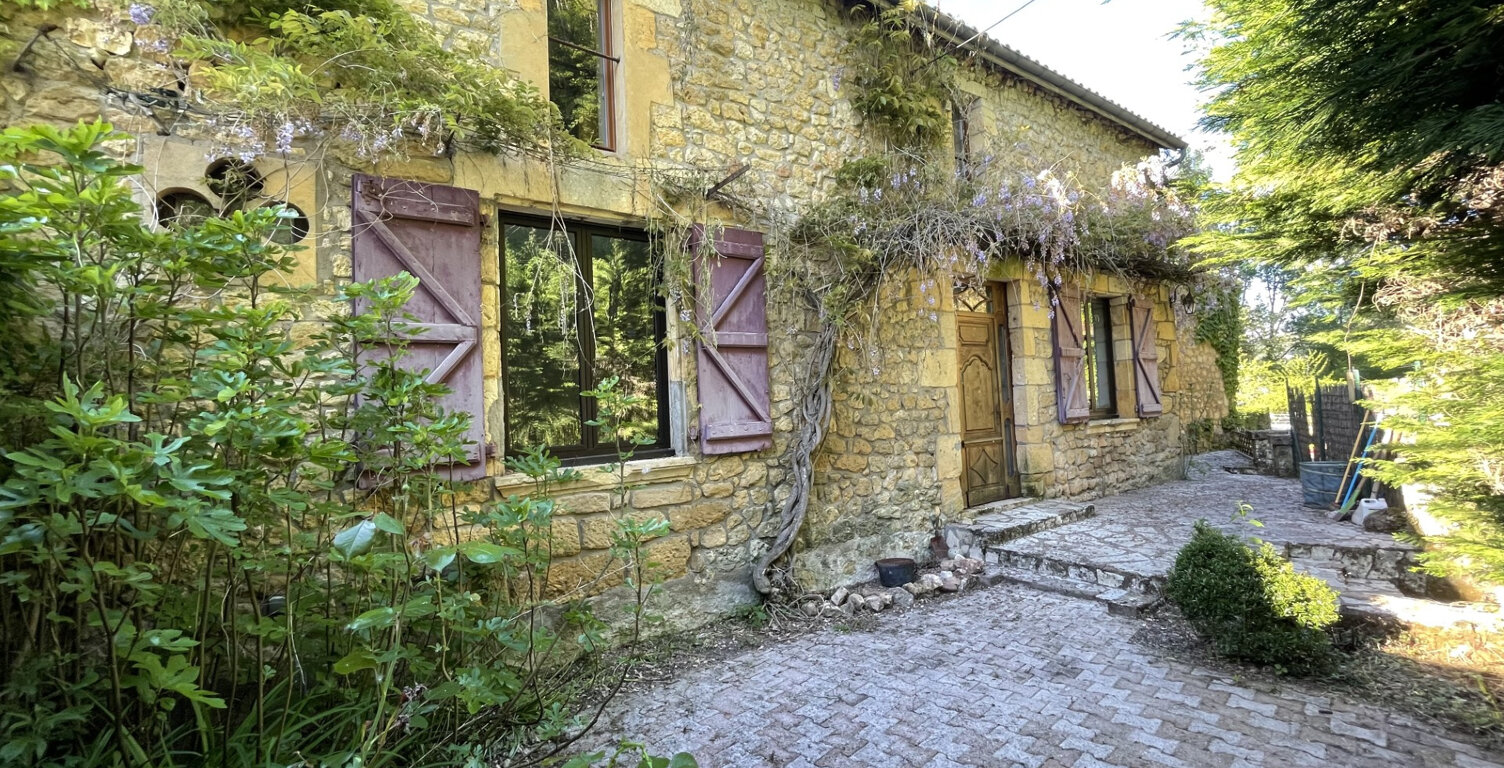 ENSEMBLE IMMOBILIER DE DEUX MAISONS EN BORD DE DORDOGNE — photo 1