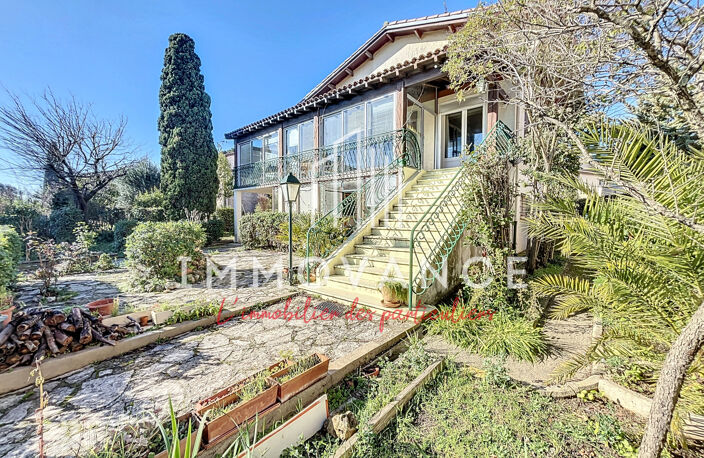 Maison à LAVERUNE de 141m2 avec 5 chambres, garage, atelier — photo 4