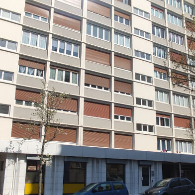 Appartement 1 pièces 330 €