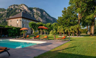 Maison 6 Pièces 550 m² à vendre à Porte-de-Savoie (73800)