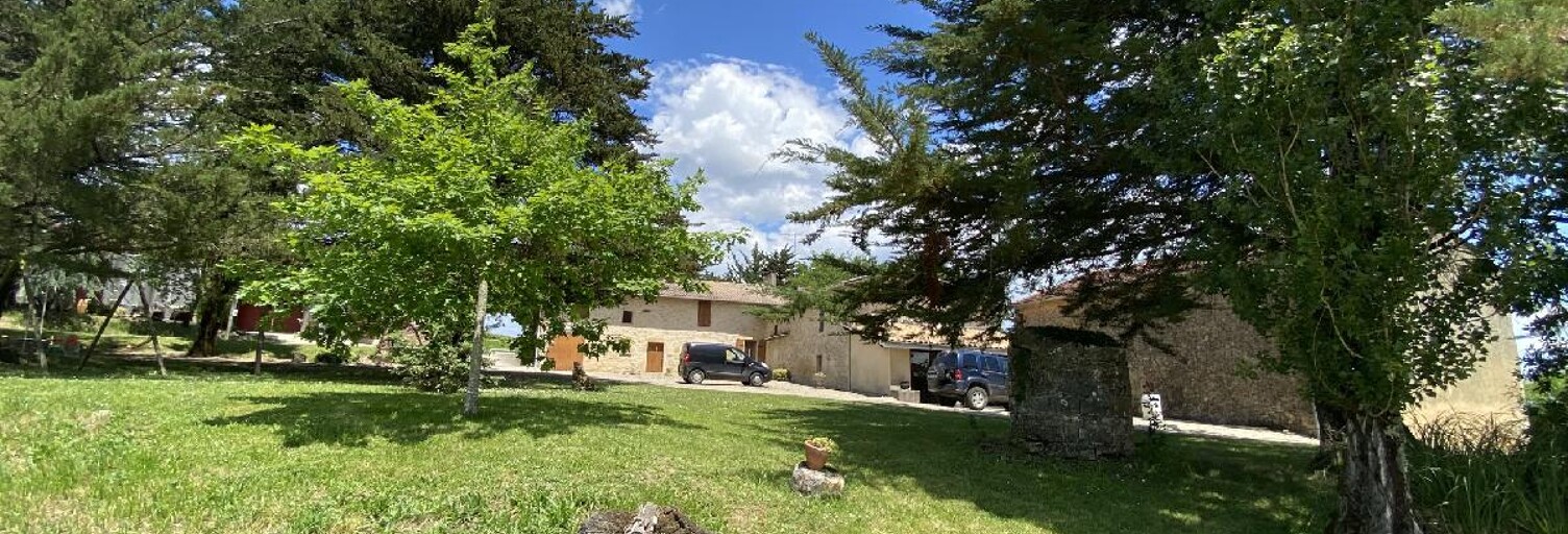 Maison 10 Pièces 300 m² à vendre à Saint-Martial (33490)