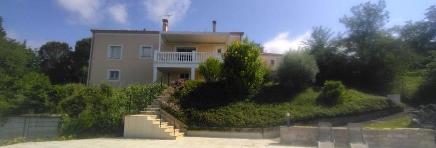 Maison 8 Pièces 217 m² à vendre à Cahors (46000)