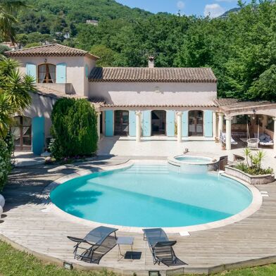 Maison 5 pièces 879000 €