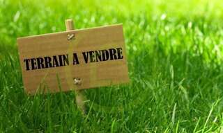 Terrain  6373 m² à vendre à Les Mées (04190)