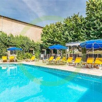 Commerce  500000 €