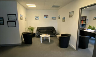Bureau  63 m² à louer à Tours (37100)