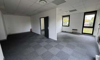 Bureau  63 m² à louer à Tours (37100)